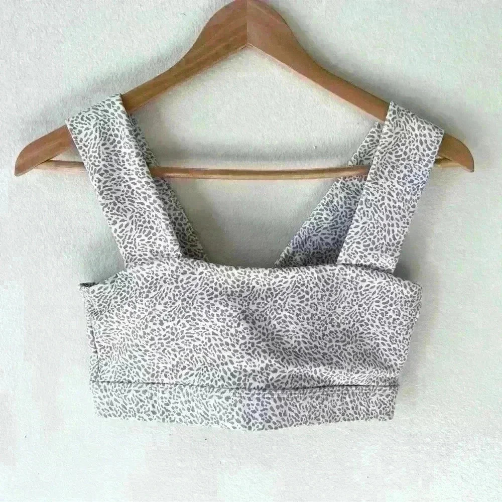 Allfenix M Crop Shelf Bra White Beige Leopard Print Top Stretch Gym Athleisure